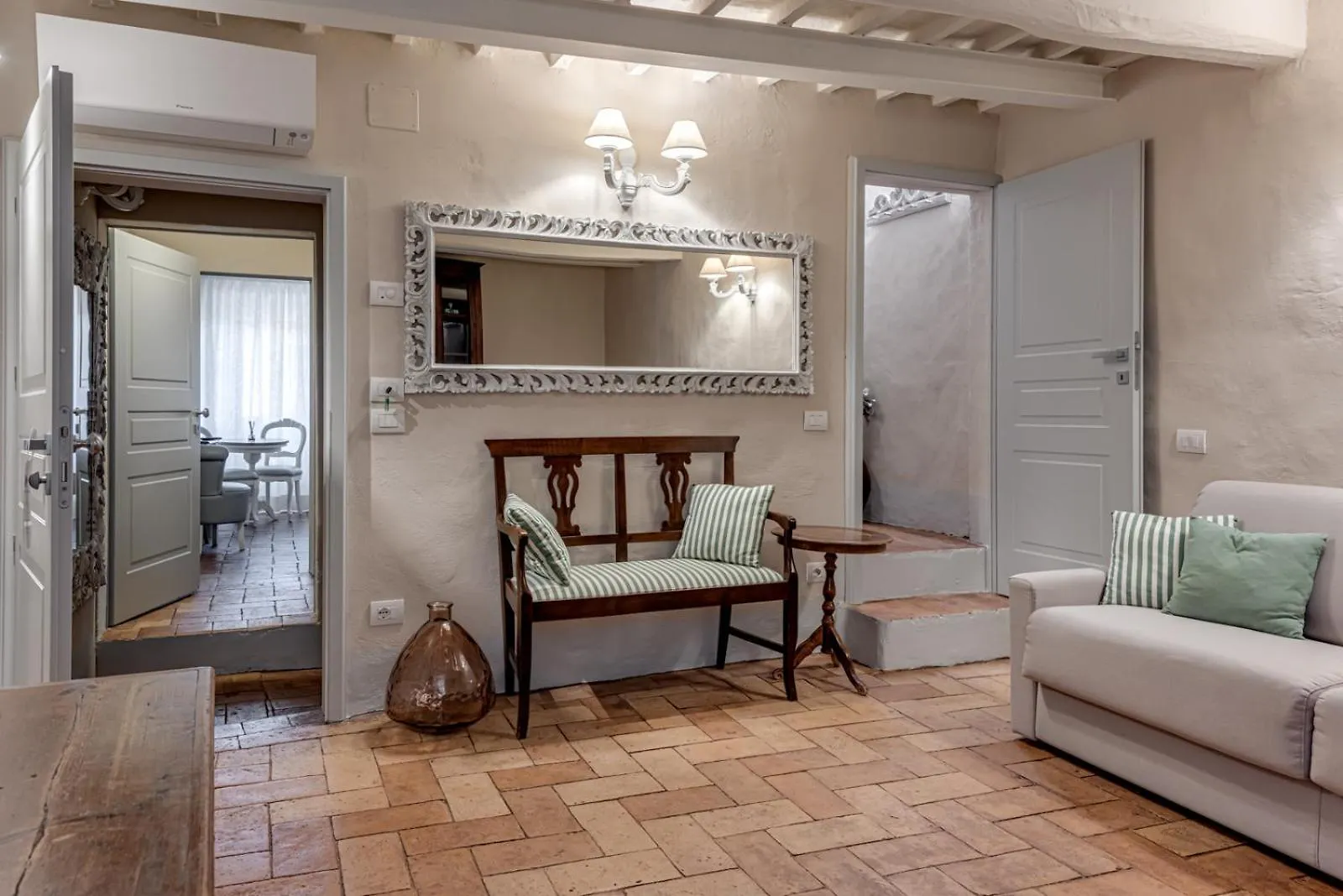 Borgo Medievale San Quirico D'Orcia B&B - Capitano Collection - Albergo Diffuso Frühstückspension